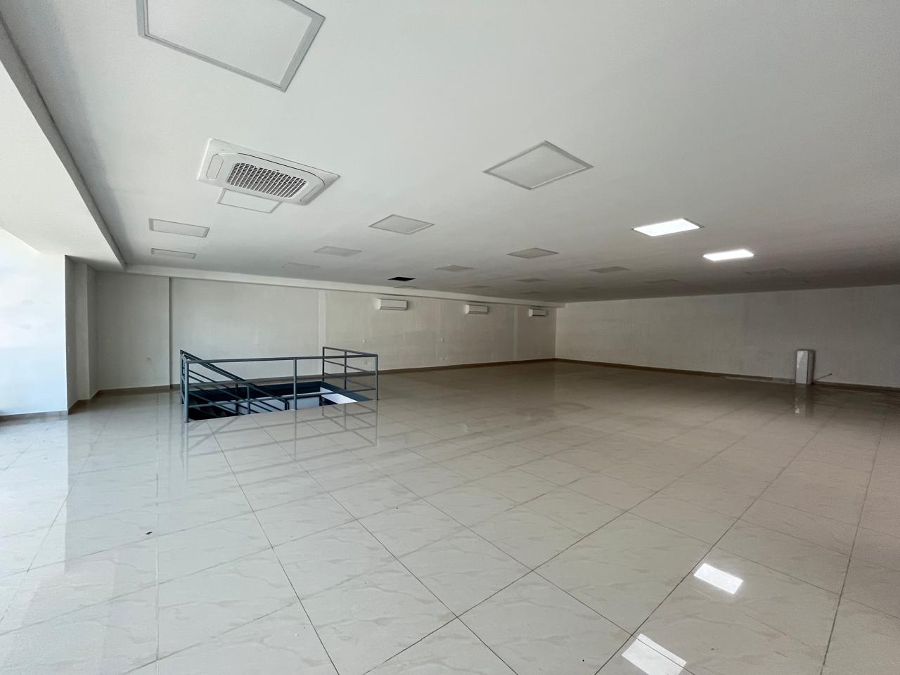 Oficina en arriendo en CIUDAD DEL RIO, 272 m², 1 alcoba, 4 baños