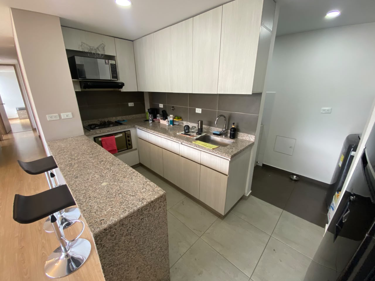 Apartamento en arriendo en SAN REMO, 87 m², 3 alcobas, 2 baños
