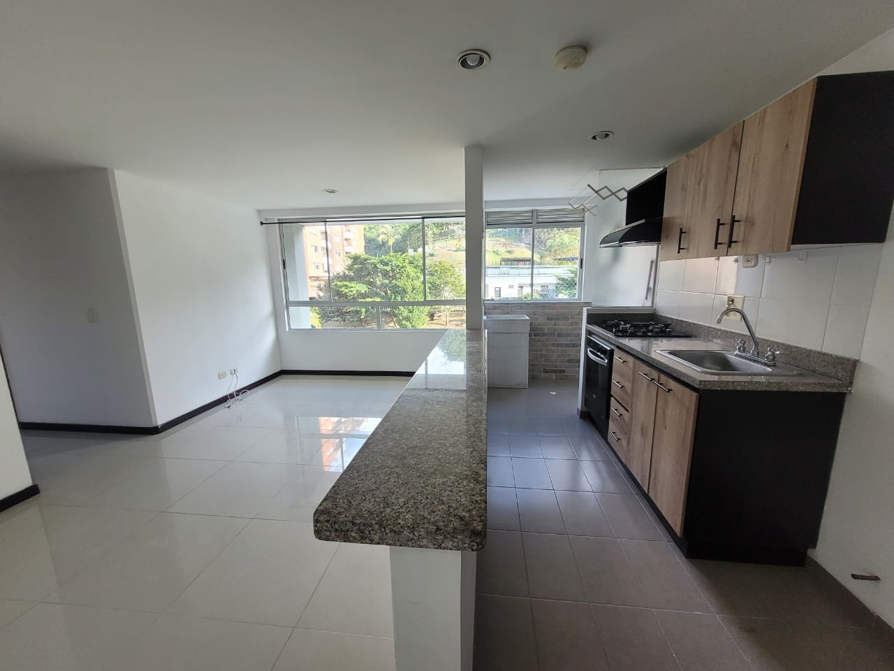 Apartamento en arriendo en EL TRIANON, 62 m², 2 alcobas, 2 baños