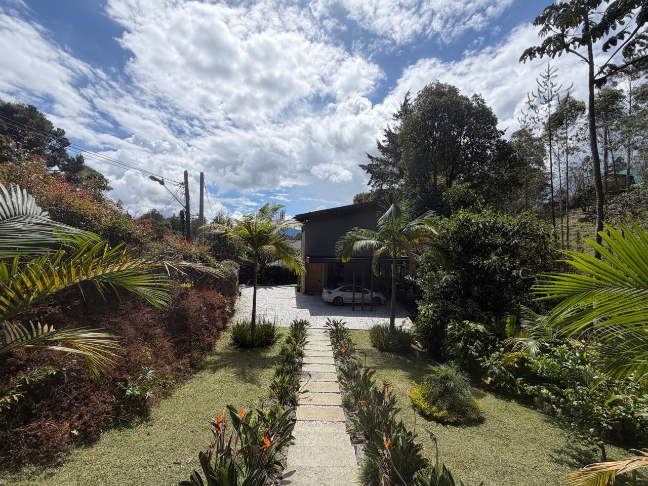 Casa Campestre en arriendo en EL RETIRO CAMPESTRE, 160 m², 2 alcobas, 3 baños