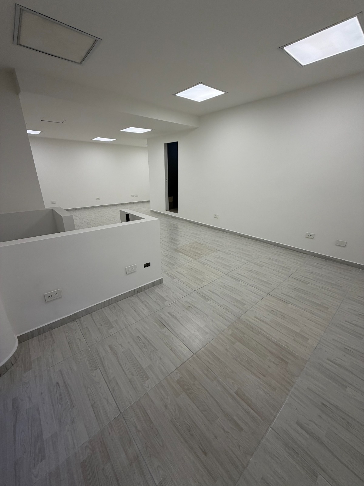 Local en arriendo en CIUDAD DEL RIO, 41 m², 1 alcoba, 1 baño