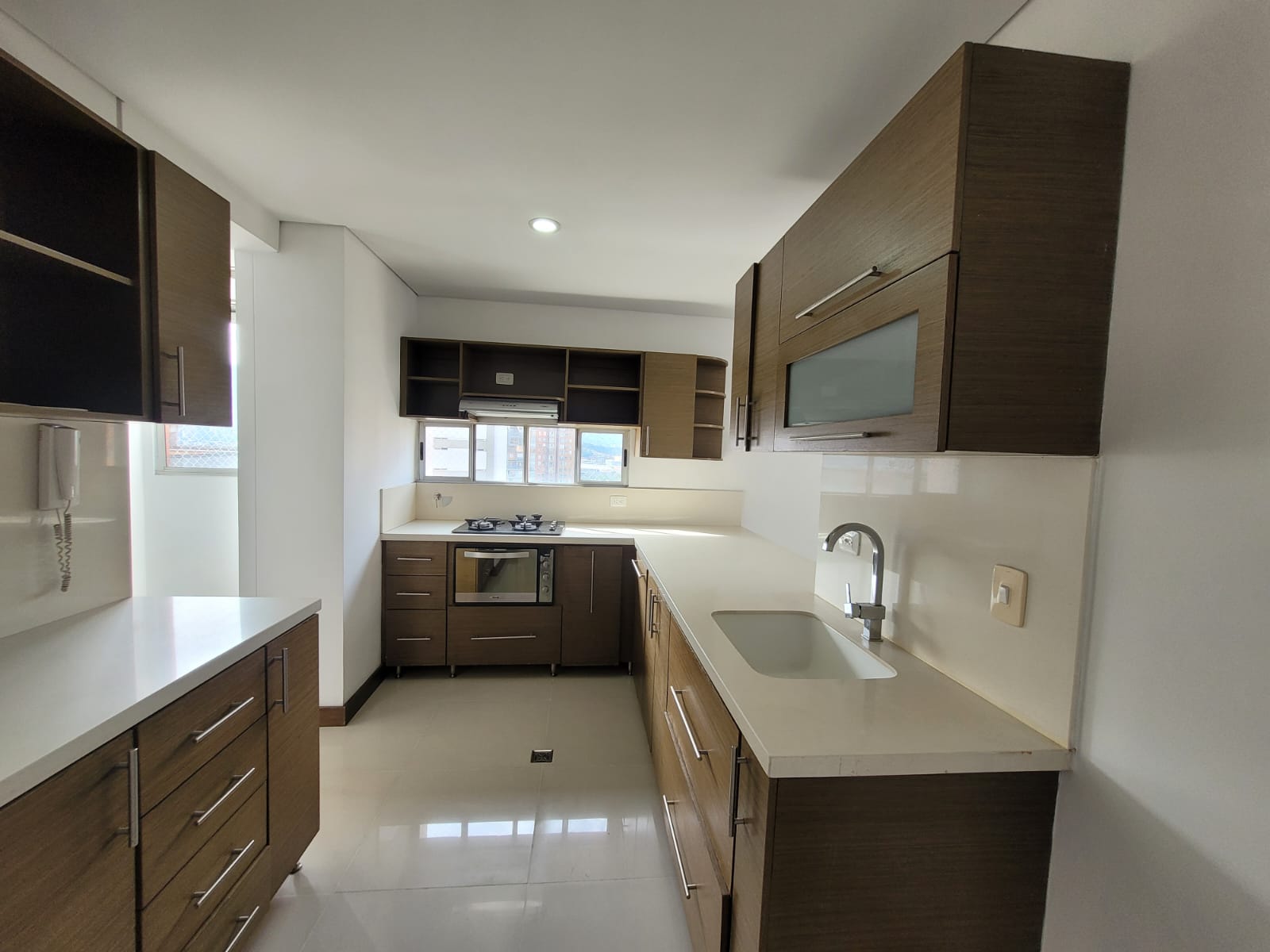 Apartamento en arriendo en SANTA MARIA DE LOS ANGELES, 140 m², 4 alcobas, 4 baños