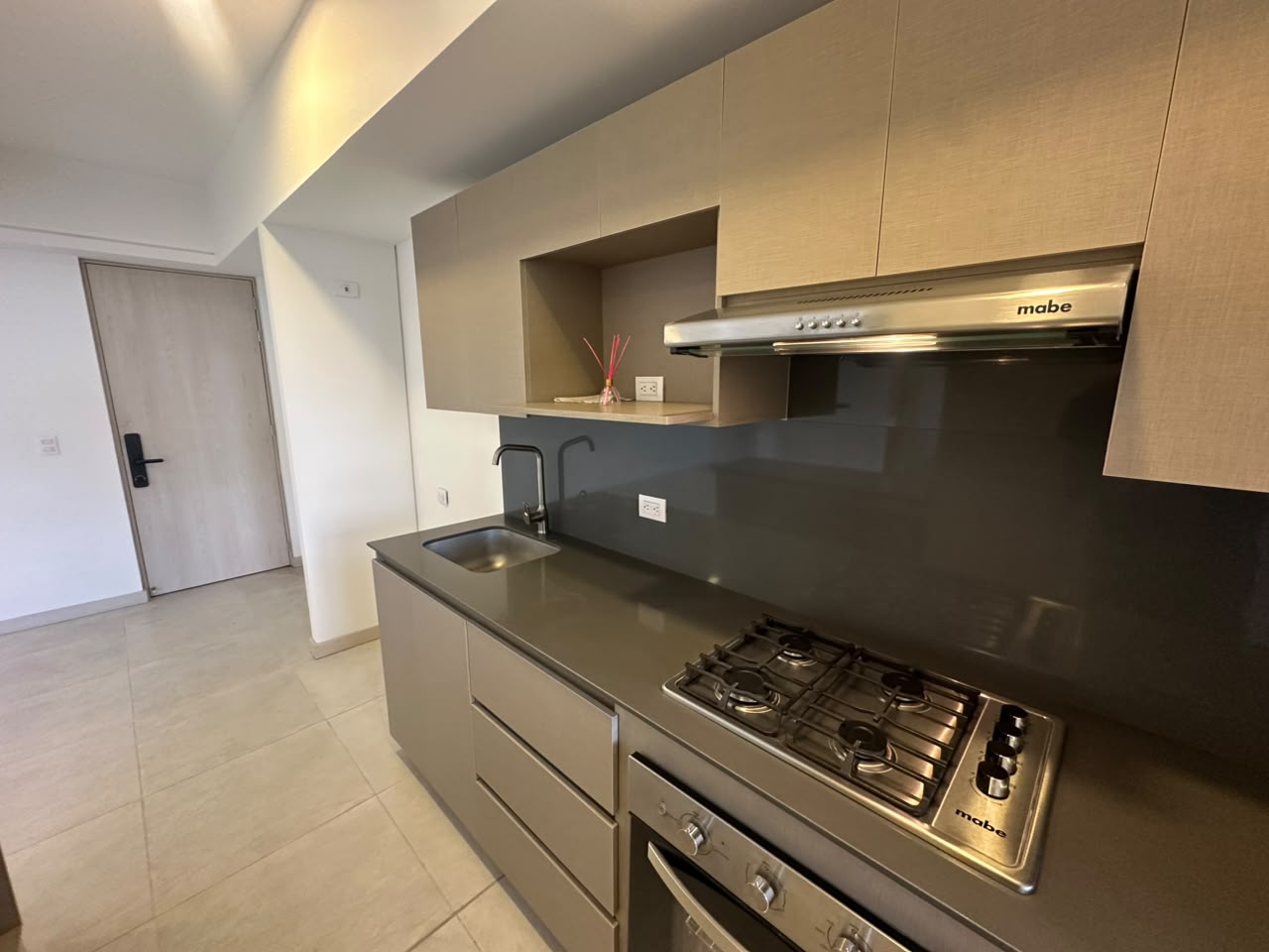 Apartamento en arriendo en LAS VEGAS, 85 m², 3 alcobas, 2 baños