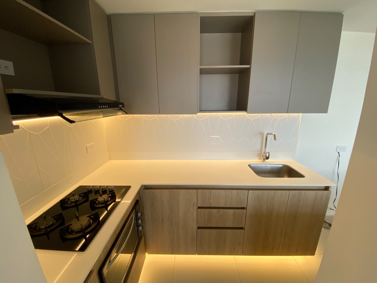 Apartamento en arriendo en AVES MARIA, 73 m², 2 alcobas, 2 baños