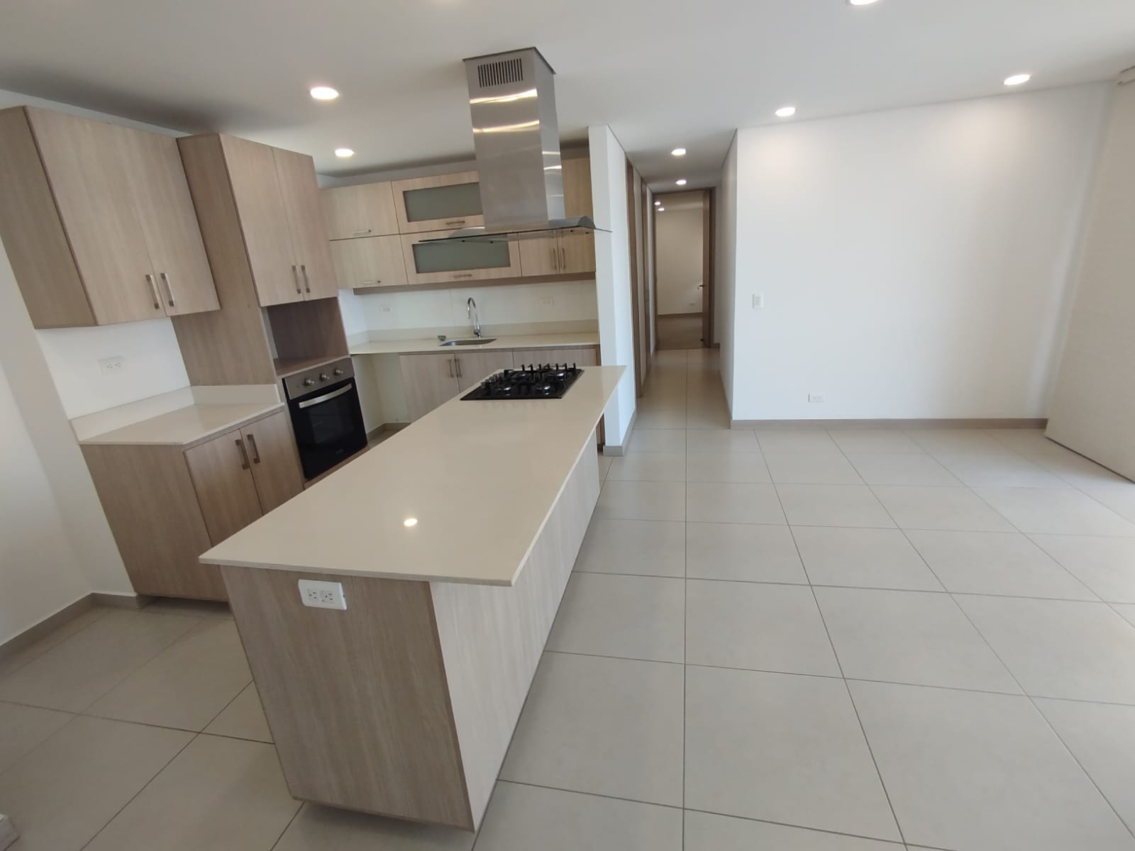 Apartamento en arriendo en LAGOS DE LA DOCTORA, 105 m², 3 alcobas, 2 baños