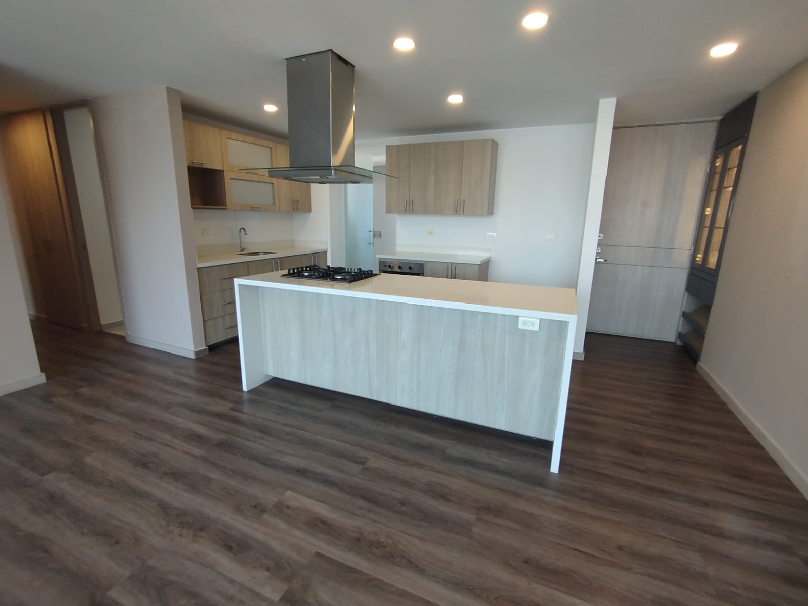 Apartamento en arriendo en LAGOS DE LA DOCTORA, 120 m², 3 alcobas, 3 baños