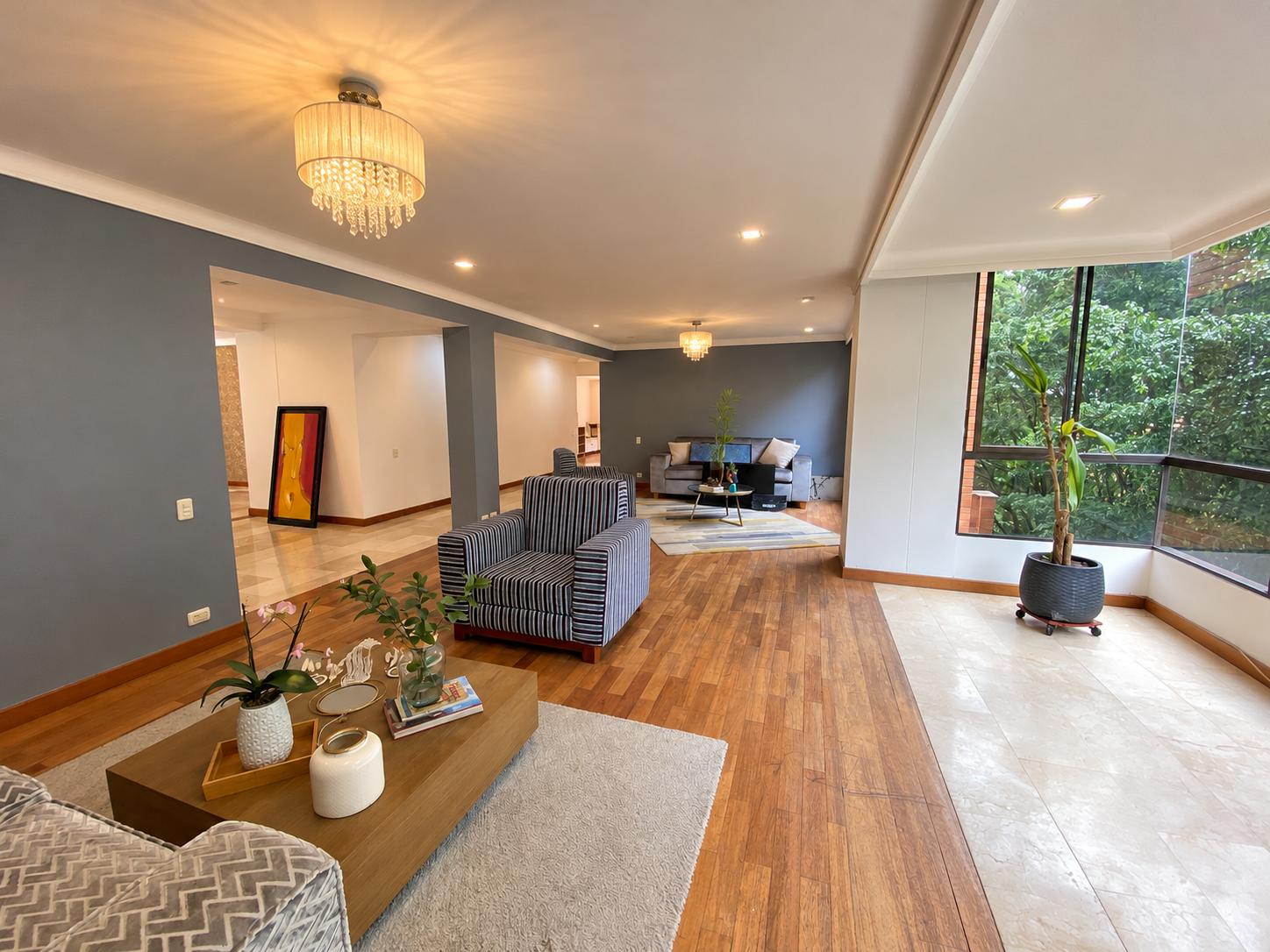 Apartamento en arriendo en LOS BALSOS, 220 m², 3 alcobas, 4 baños
