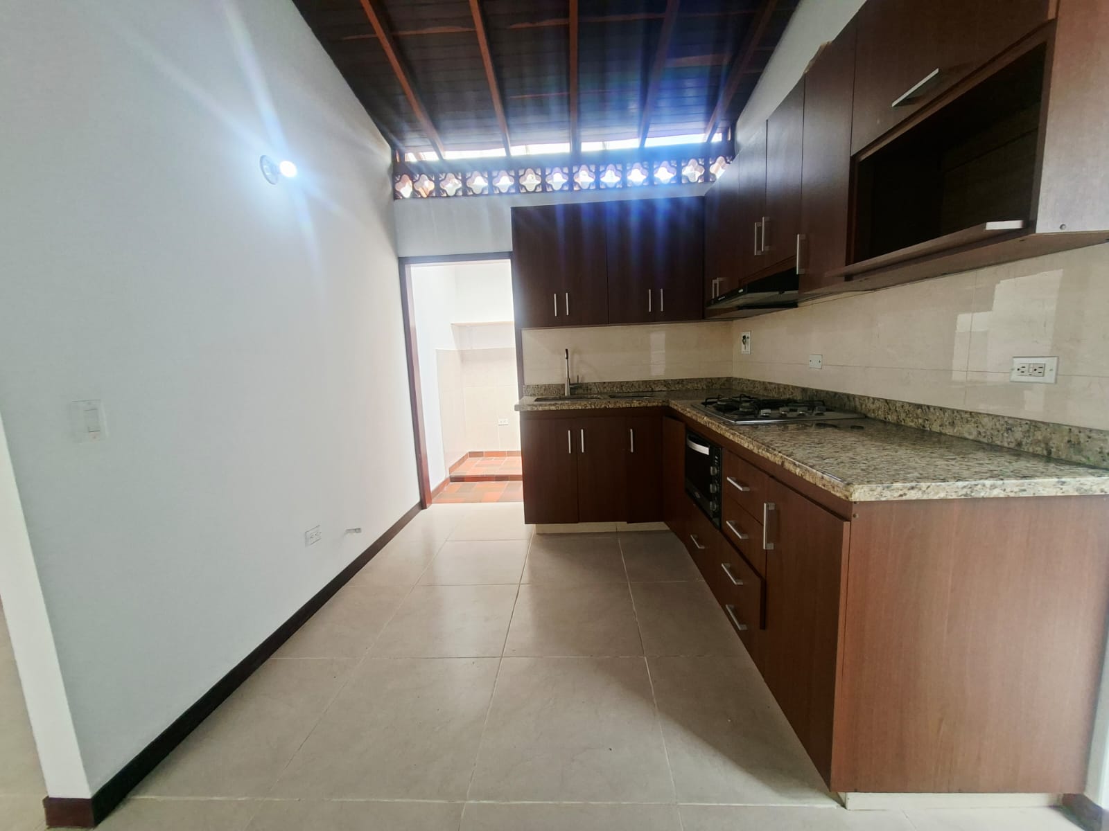 Casa en arriendo en EL TRIANON, 80 m², 3 alcobas, 3 baños