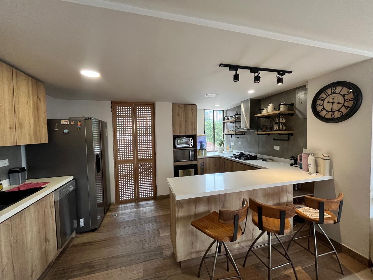 Apartamento en arriendo en LAS LOMAS, 104 m², 3 alcobas, 2 baños