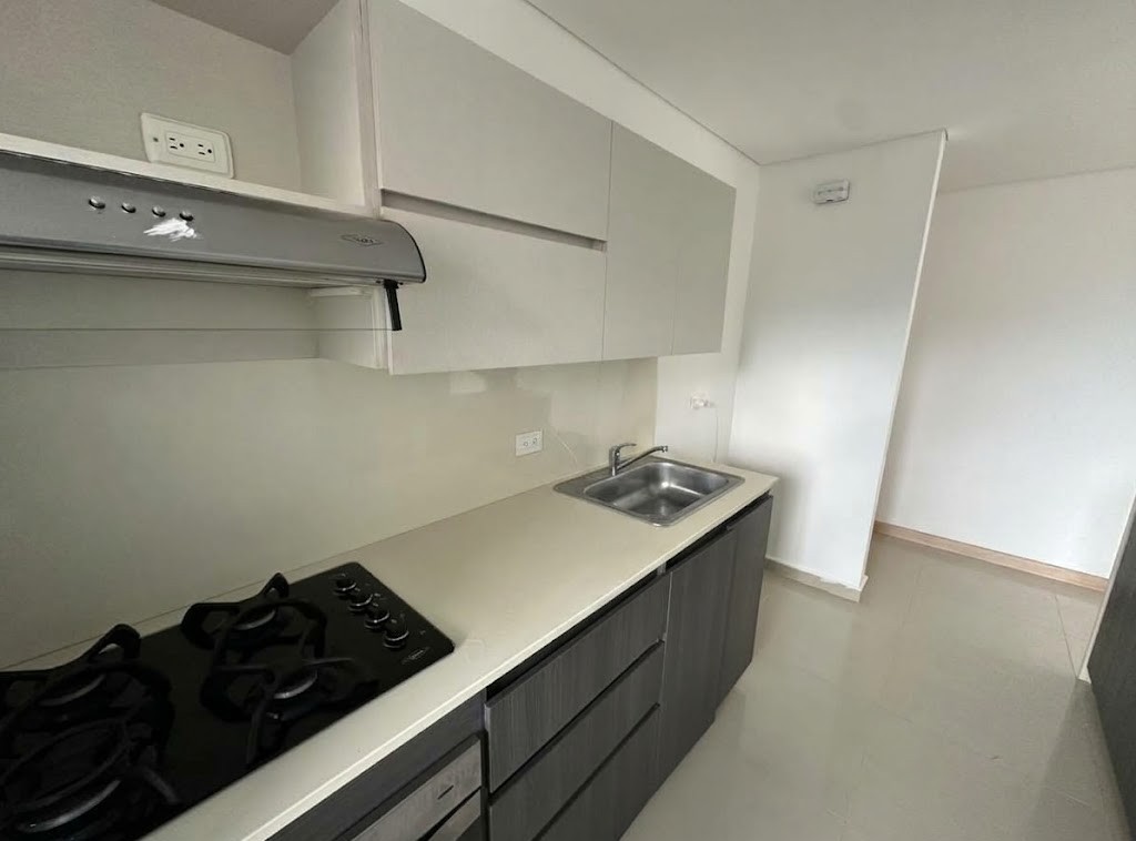 Apartamento en arriendo en EL ESMERALDAL, 76 m², 2 alcobas, 2 baños
