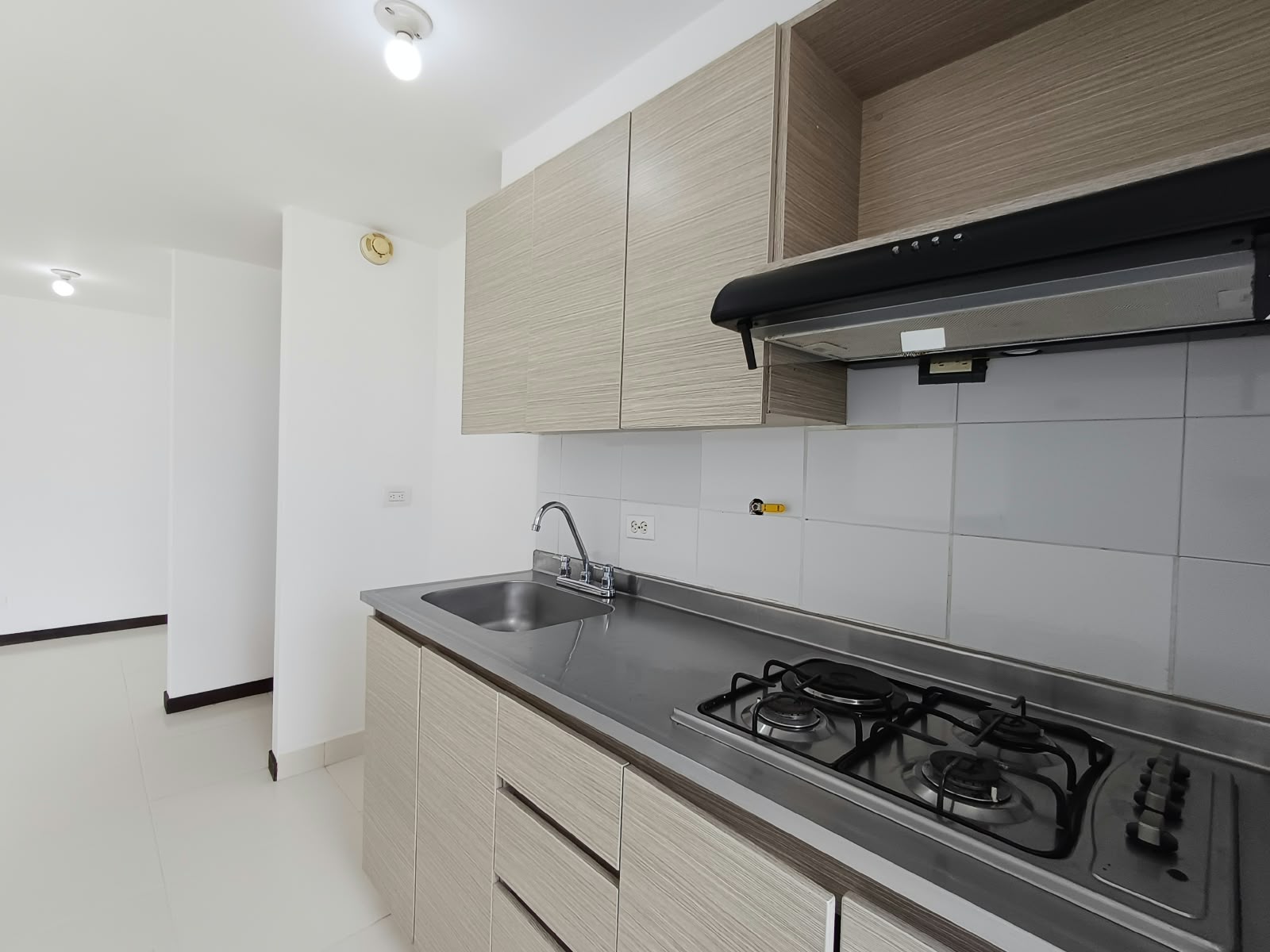 Apartamento en arriendo en LA CUENCA, 70 m², 3 alcobas, 2 baños