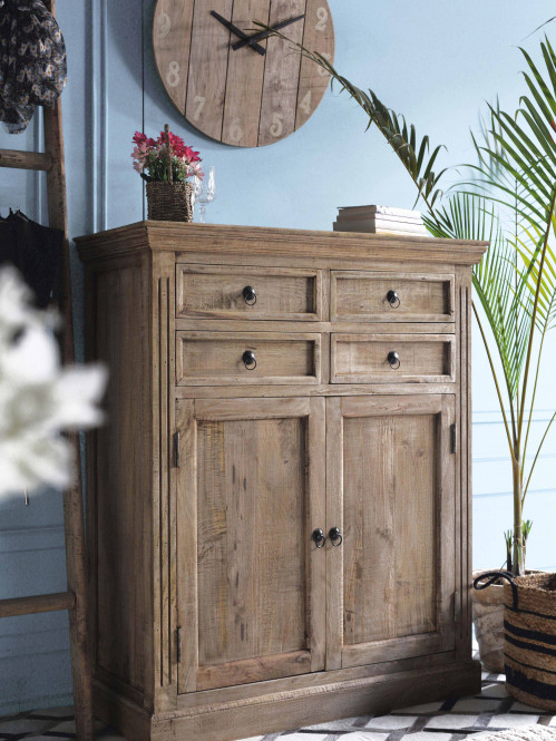 Chic Rustic Charm with Natural Beauty