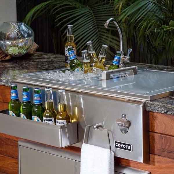 Coyote 30Inch BuiltIn Stainless Steel Bar/Refreshment Center CRC