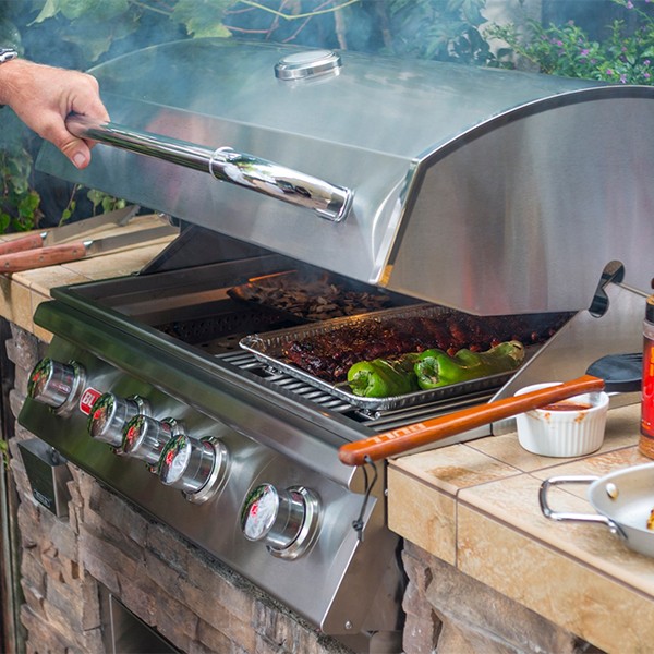 Bull Outlaw 30Inch 4Burner BuiltIn Propane Gas Grill 26038