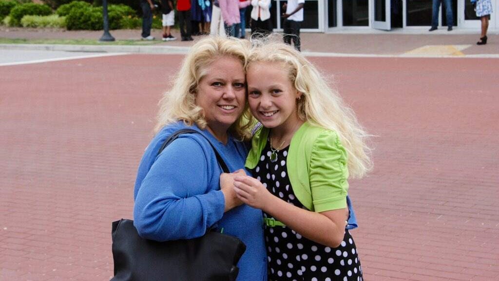 Maddie Bonifas with her mom.