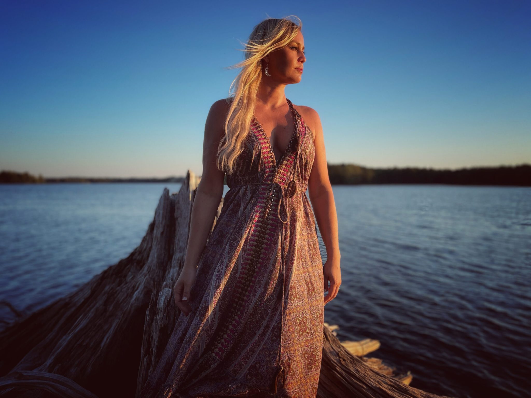 Sofia Talvik w/Mackenzie Paige – Zoetropolis Theatre