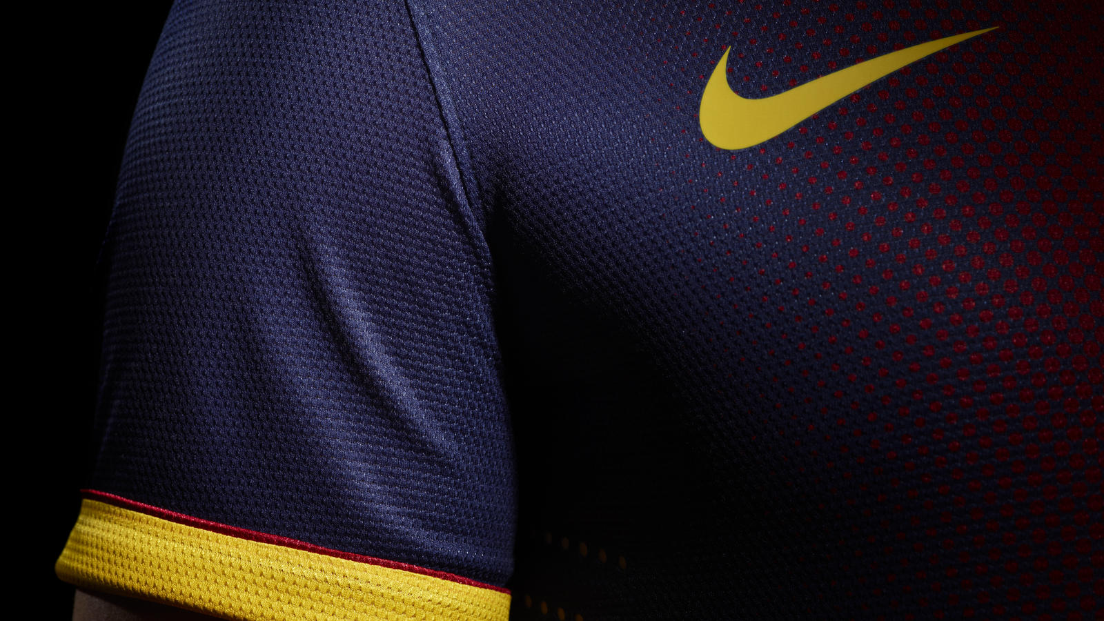 yellow nike football shirt