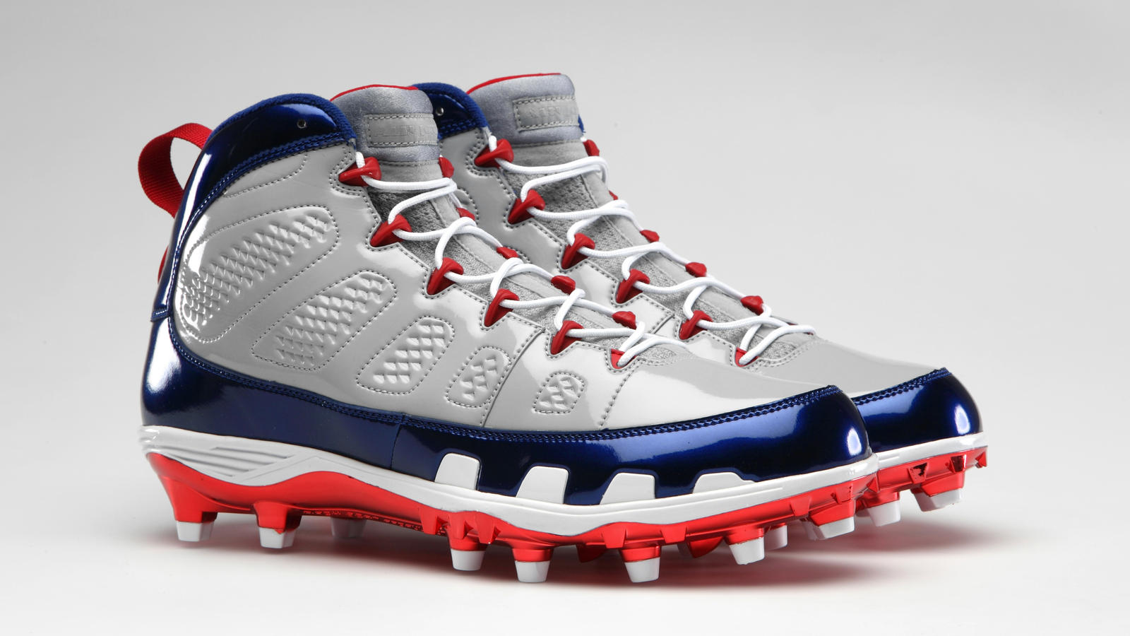 player exclusive retro cleats