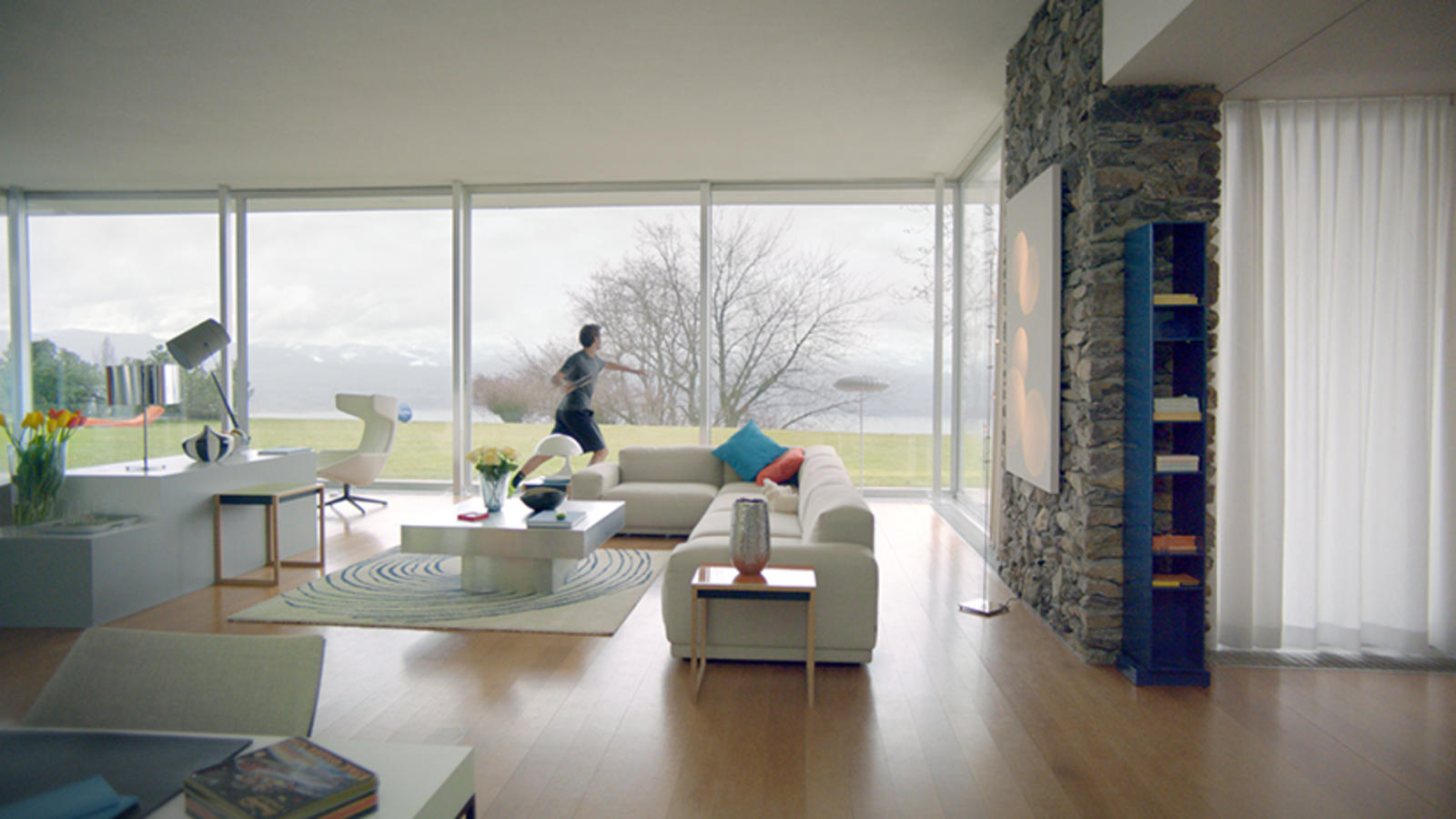 Federer vs. Fly Game, Set, Match Nike News