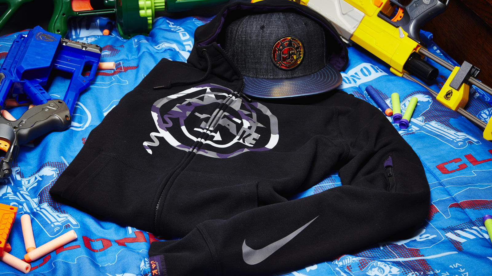 all red nike pegasus 35