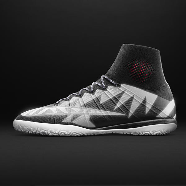 Su15_FB_NFX_Mercurial_Proximo_IC_ProfileLateral_Reflective