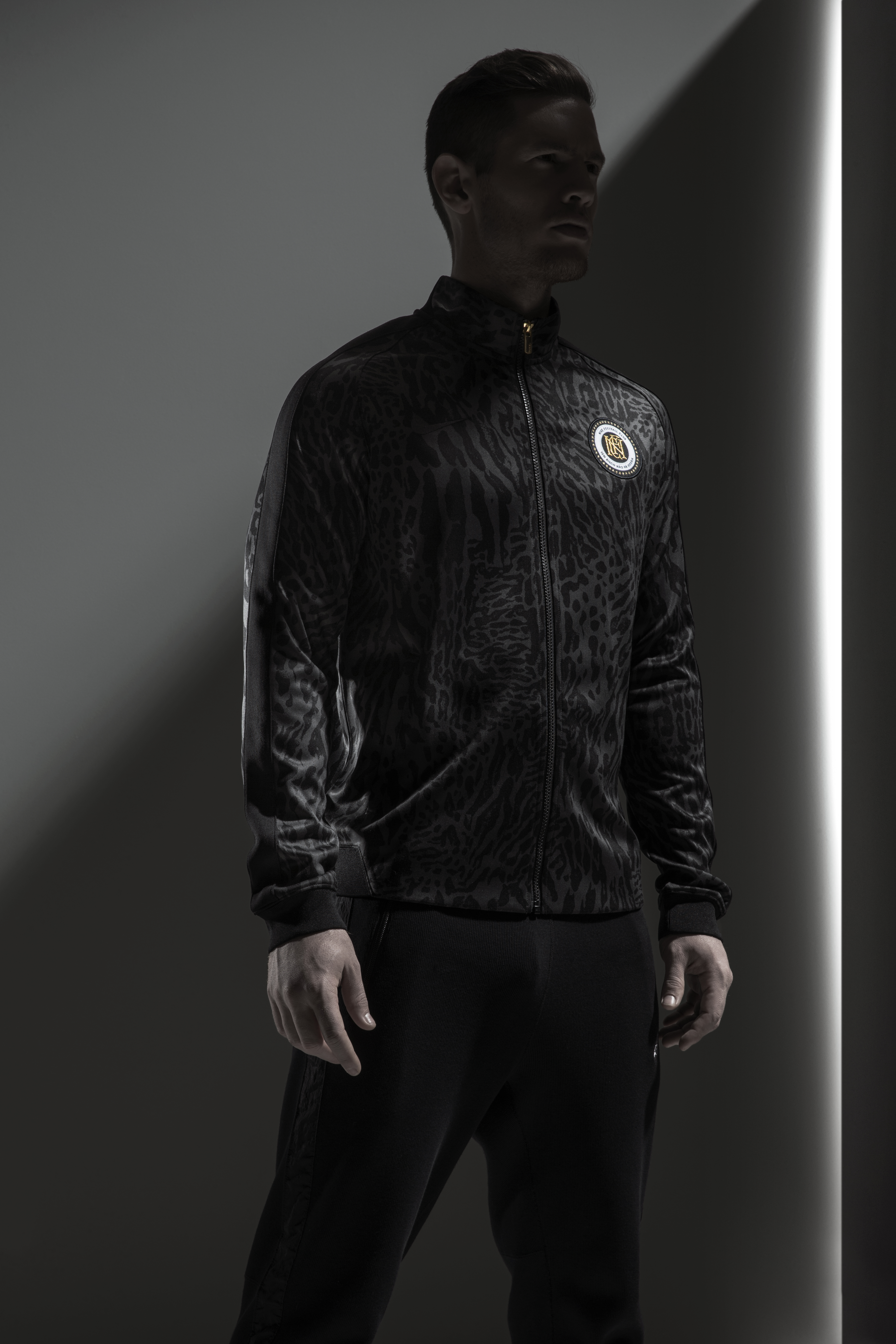 nike football club jacket