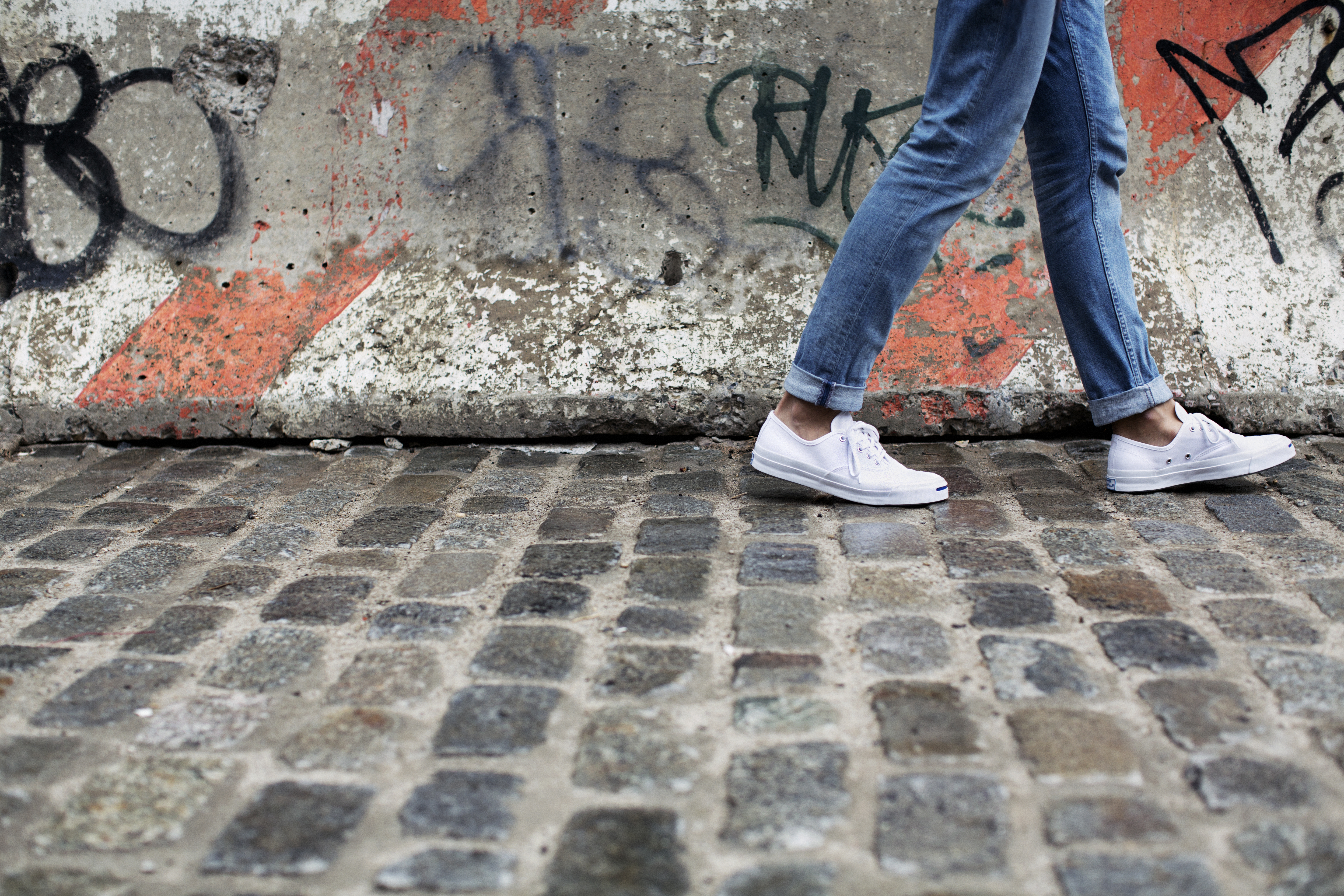 converse jack purcell on feet