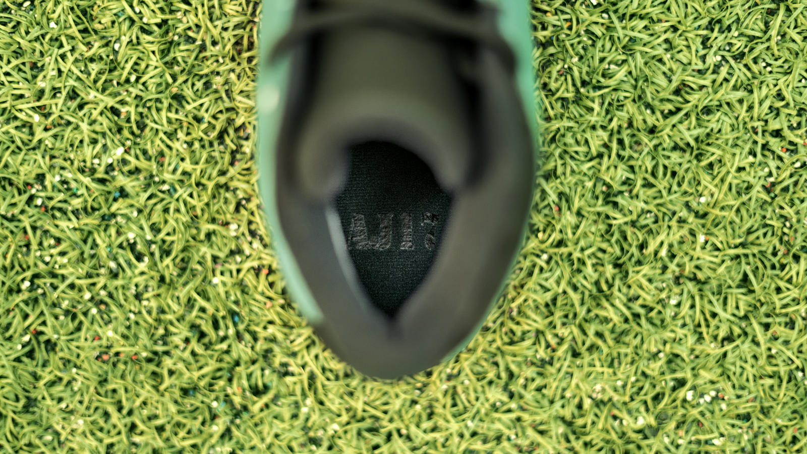 jordan 13 football cleats