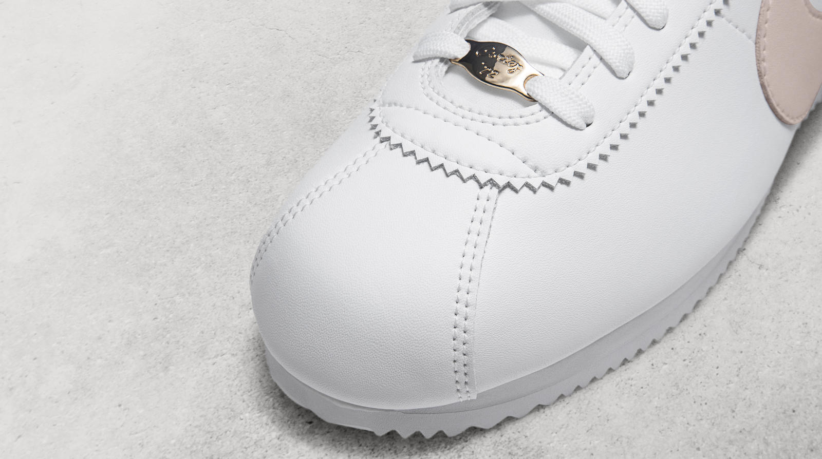 nike cortez flyleather qs