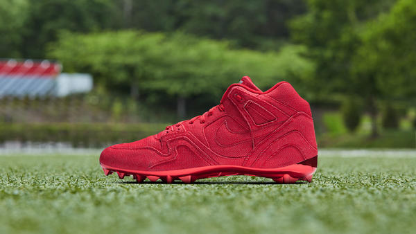 nike tech challenge 2