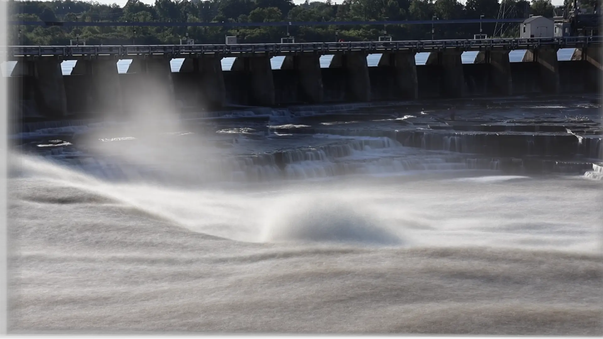 Chaudiere Falls long exposure photo