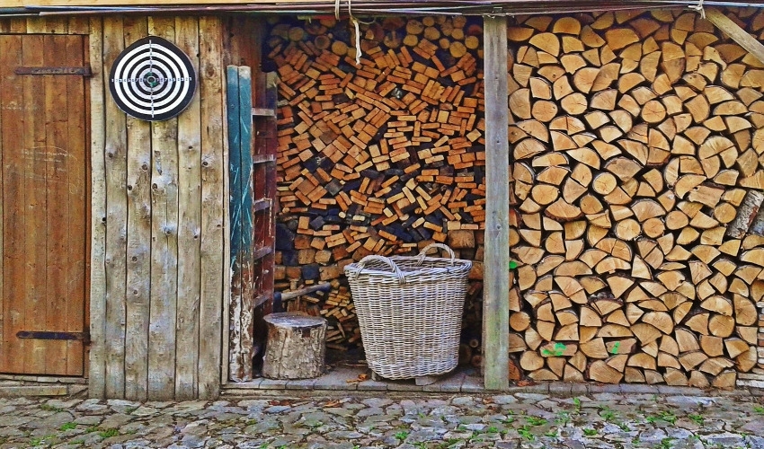 Prepare for Winter with Firewood Taylor Rental of Hattiesburg, MS