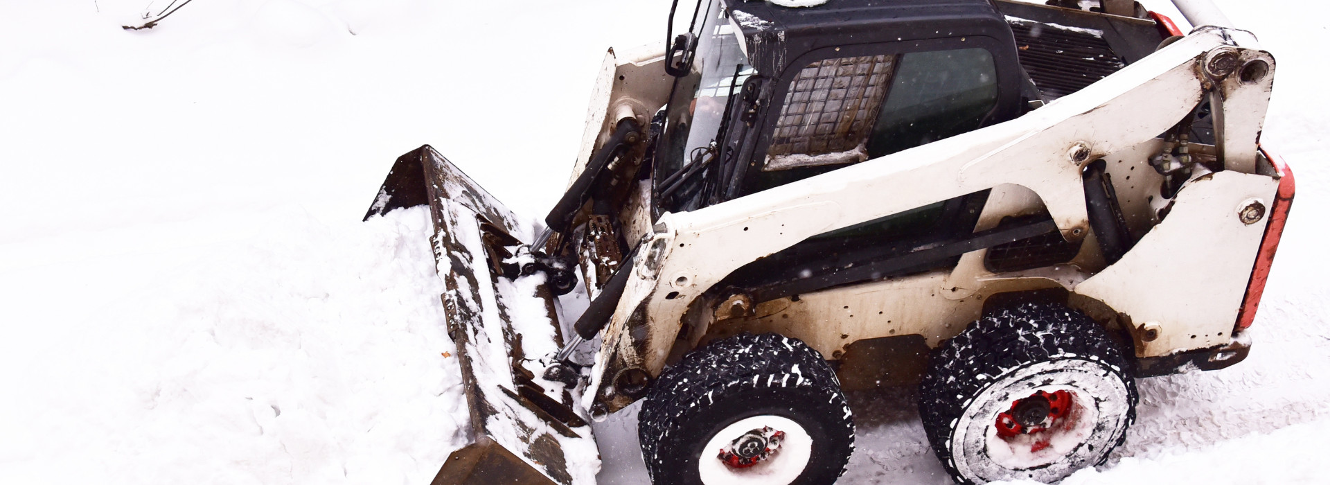 Equipment Rentals for Contractors, Landscapers & DIYers Lifts, Paint