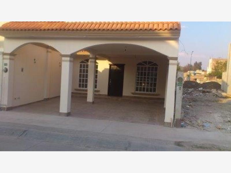 Casa en venta en El Cortijo, Irapuato — foto 1 de 14