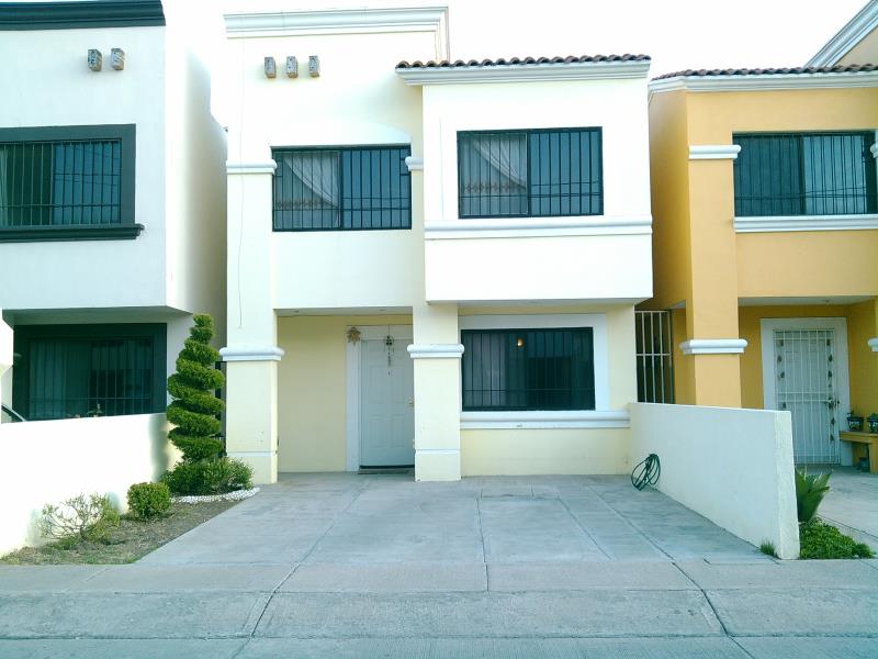 Casa en venta en Rincón de los Arcos, Irapuato — foto 1 de 11