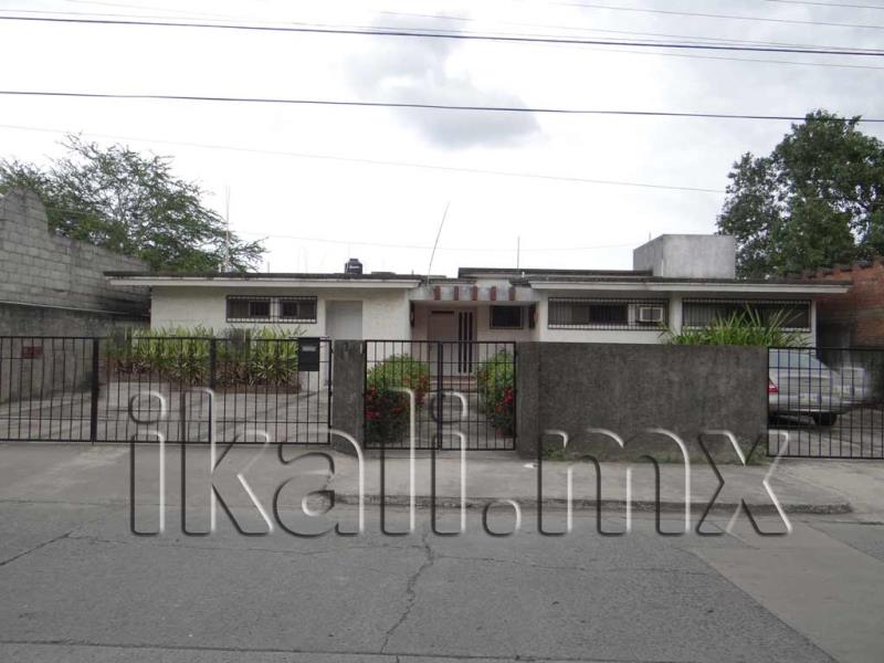 Local en venta en Jardines de Tuxpan, Tuxpan — foto 1 de 24