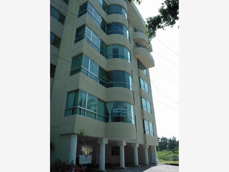 Departamento en venta en Villas de Irapuato, Irapuato — foto 1 de 15