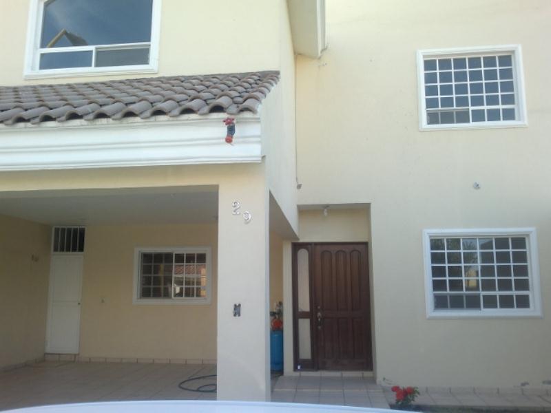 Casa en renta en Residencial del Valle, Torreón — foto 1 de 22