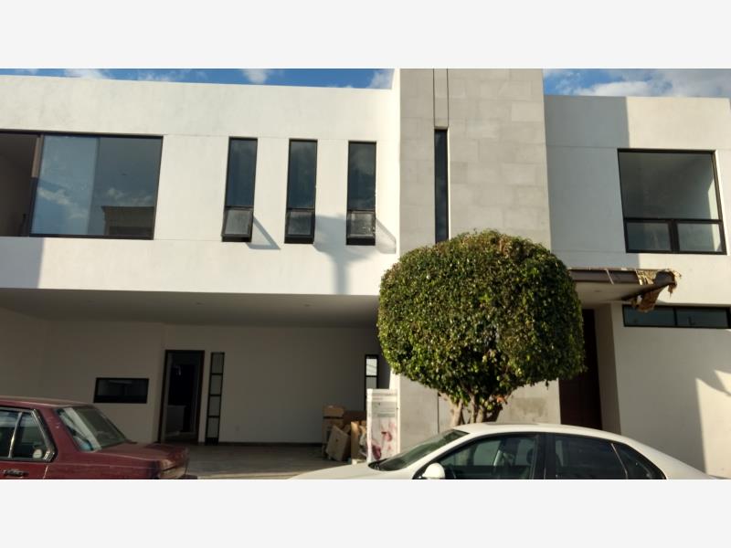 Casa en venta en Cañada del Refugio, León — foto 1 de 32