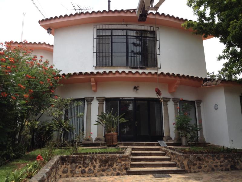 Casa en venta en Vista Hermosa, Cuernavaca — foto 1 de 41