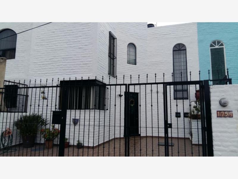 Casa en venta en Jardines Del Valle, Zapopan — foto 1 de 20