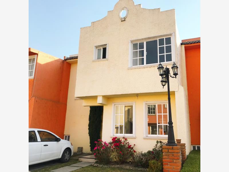 Casa en renta en Santiaguito, Metepec — foto 1 de 13