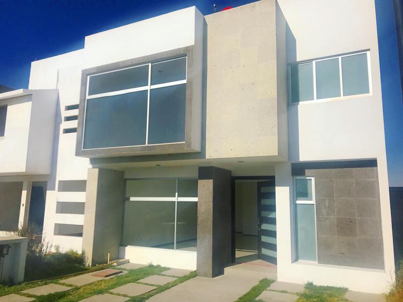 Casa en renta en Santa Cruz Otzacatipan, Toluca — foto 1 de 9