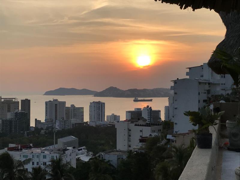 Departamento en venta en Lomas de Costa Azul, Acapulco de Juárez — foto 1 de 16