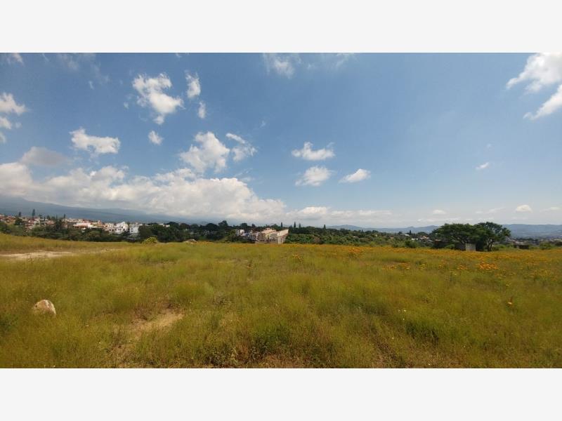 Terreno en venta en Adolfo Ruiz Cortines, Cuernavaca — foto 1 de 11