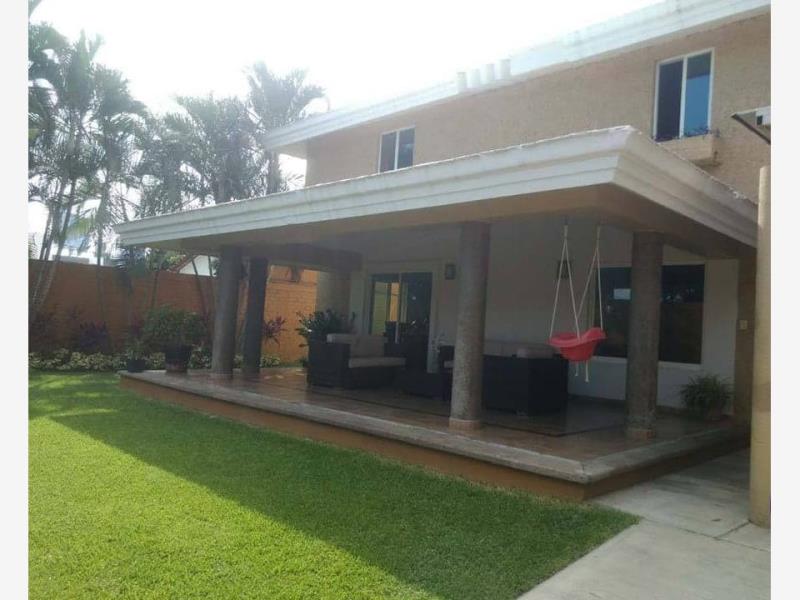 Casa en venta en Campestre Bugambilias, Villa de Álvarez — foto 1 de 13