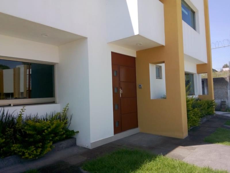 Casa en venta en Bosque Monarca, Morelia — foto 1 de 27