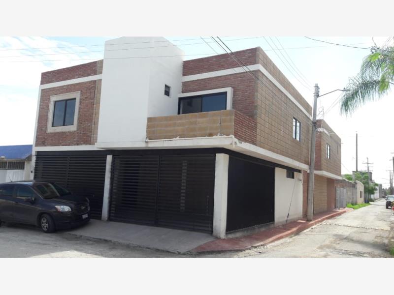 Edificio en venta en Santa María, Torreón — foto 1 de 10