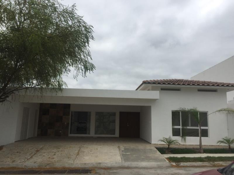 Casa en venta en Privada los Franciscanos, Santiago — foto 1 de 25