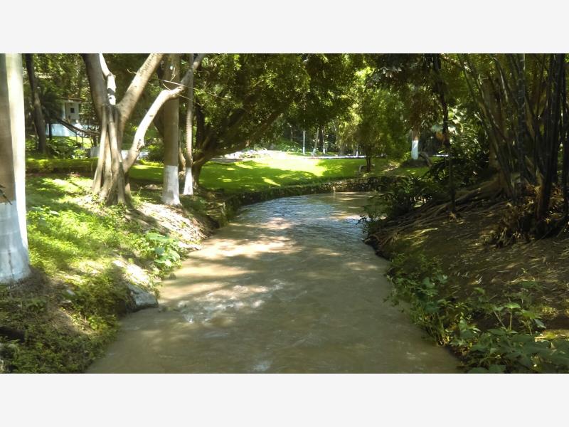 Finca-Rancho en venta en Santa Rosa Treinta, Tlaltizapán de Zapata — foto 1 de 9